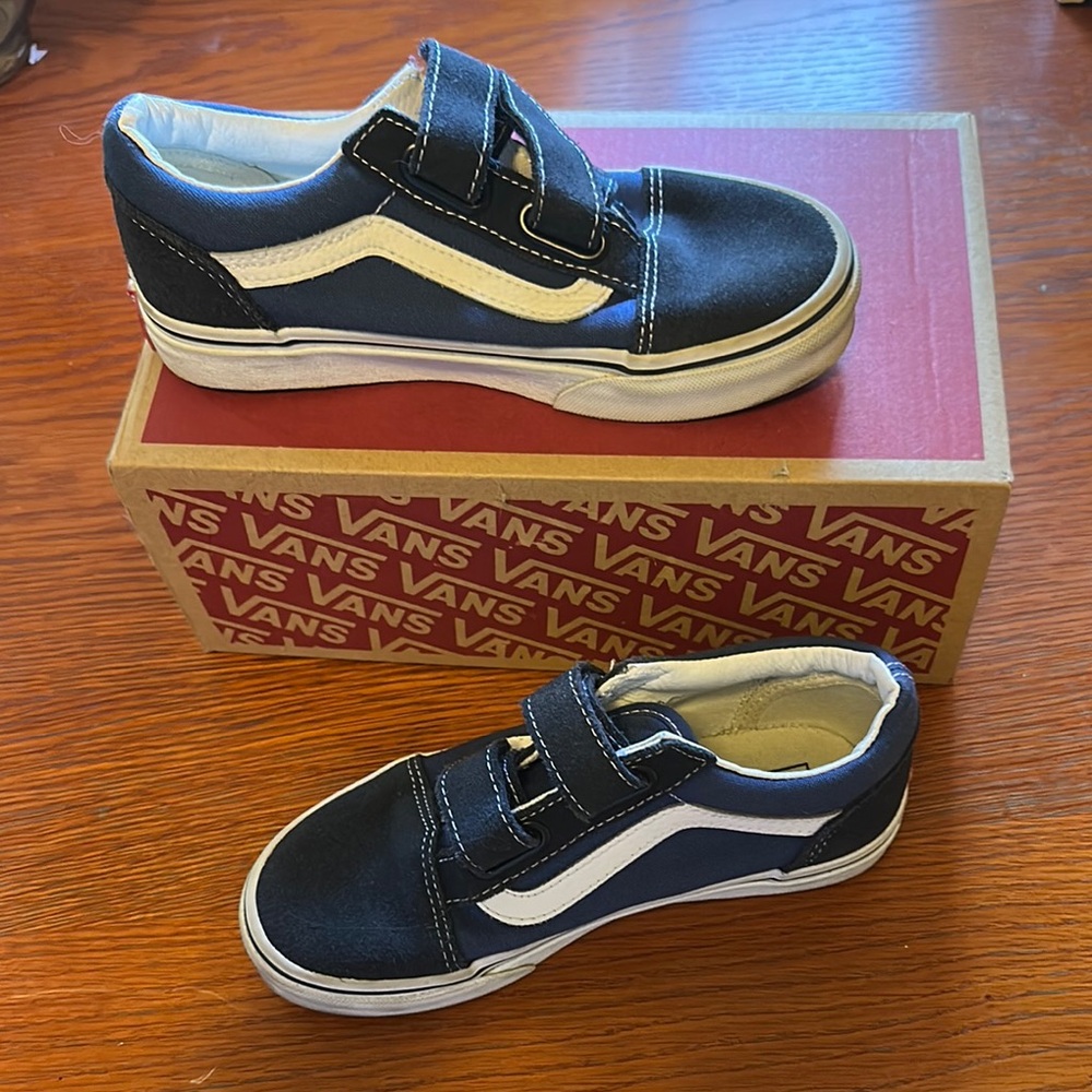 Vans White and Blue Sneakers with Velcro Closure